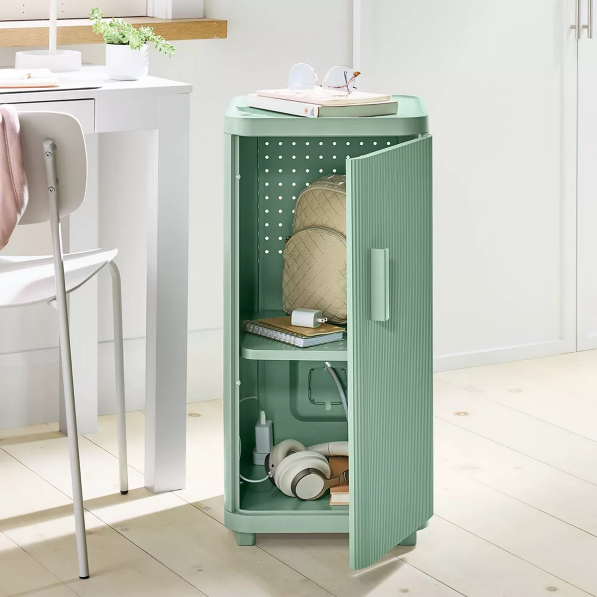 Plastikschrank mit Kabelmanagement, Elfenbein